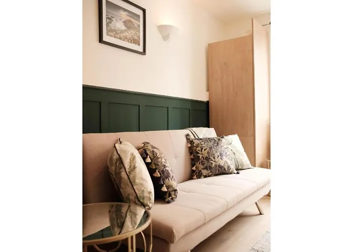 Ormeau Road Apartment